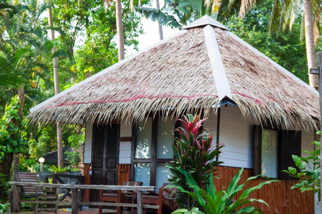 Ban_Na Hotel Koh Chang Exterior photo